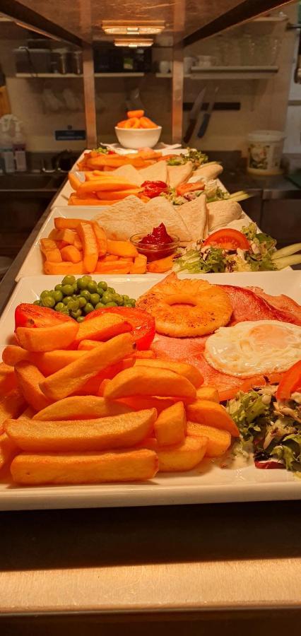 Bed and Breakfast The Coach And Horses Winchester Esterno foto