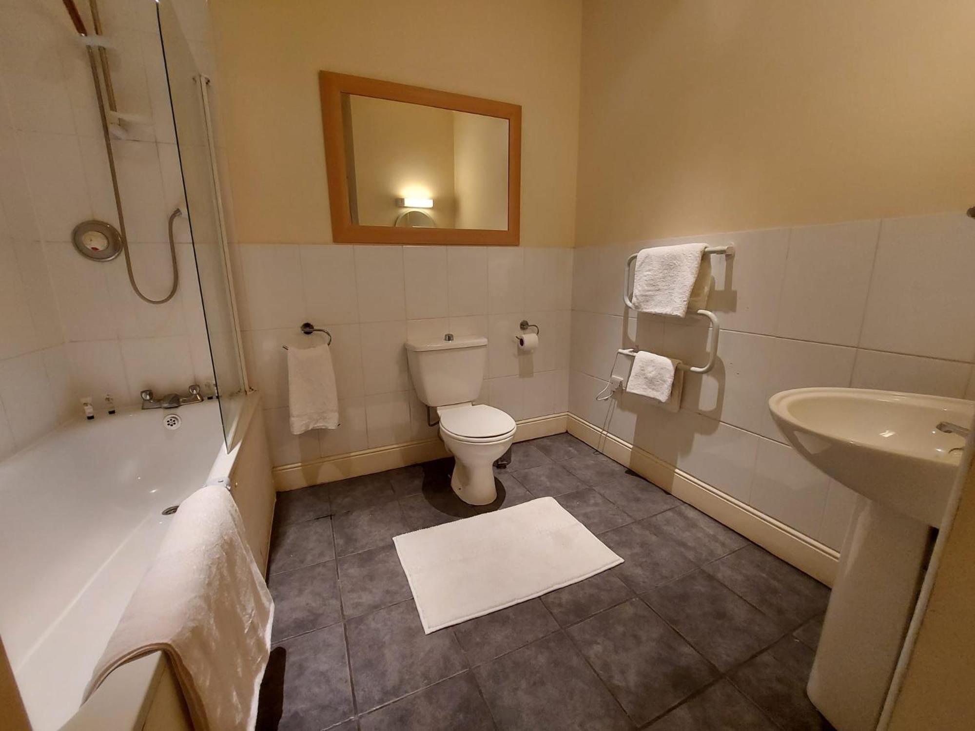 Bed and Breakfast The Coach And Horses Winchester Esterno foto